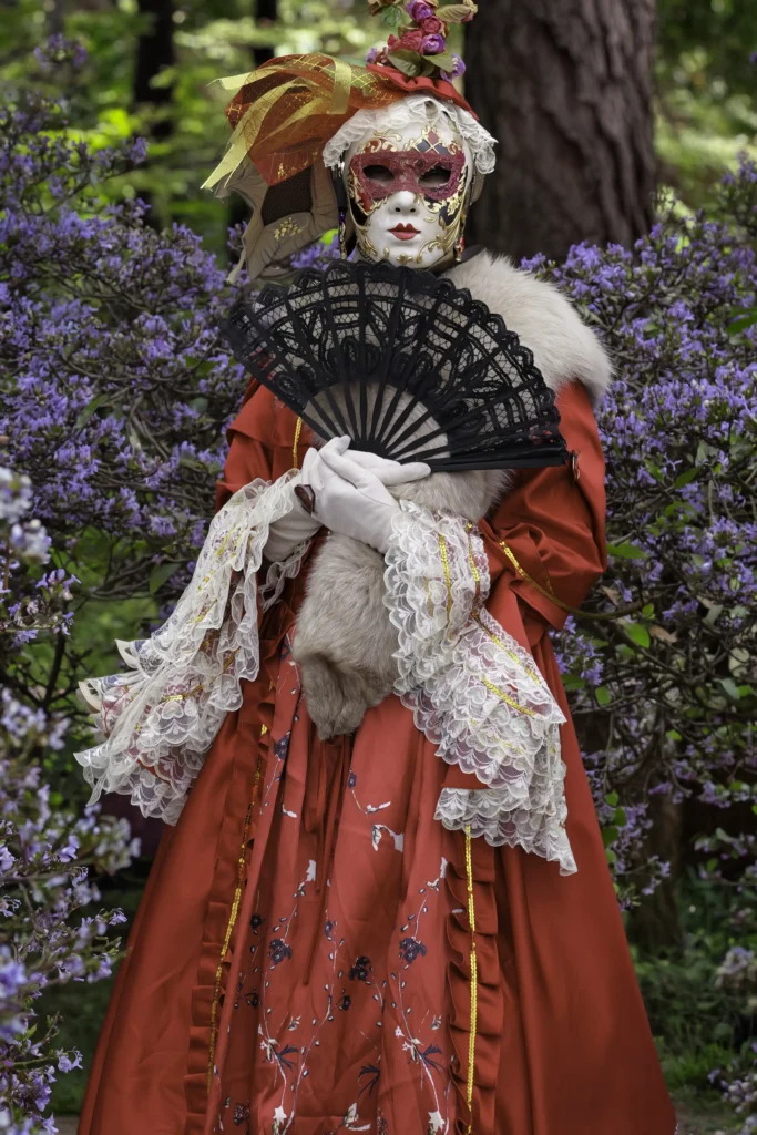 Colette, costumée vénitienne – L'Élégance Masquée