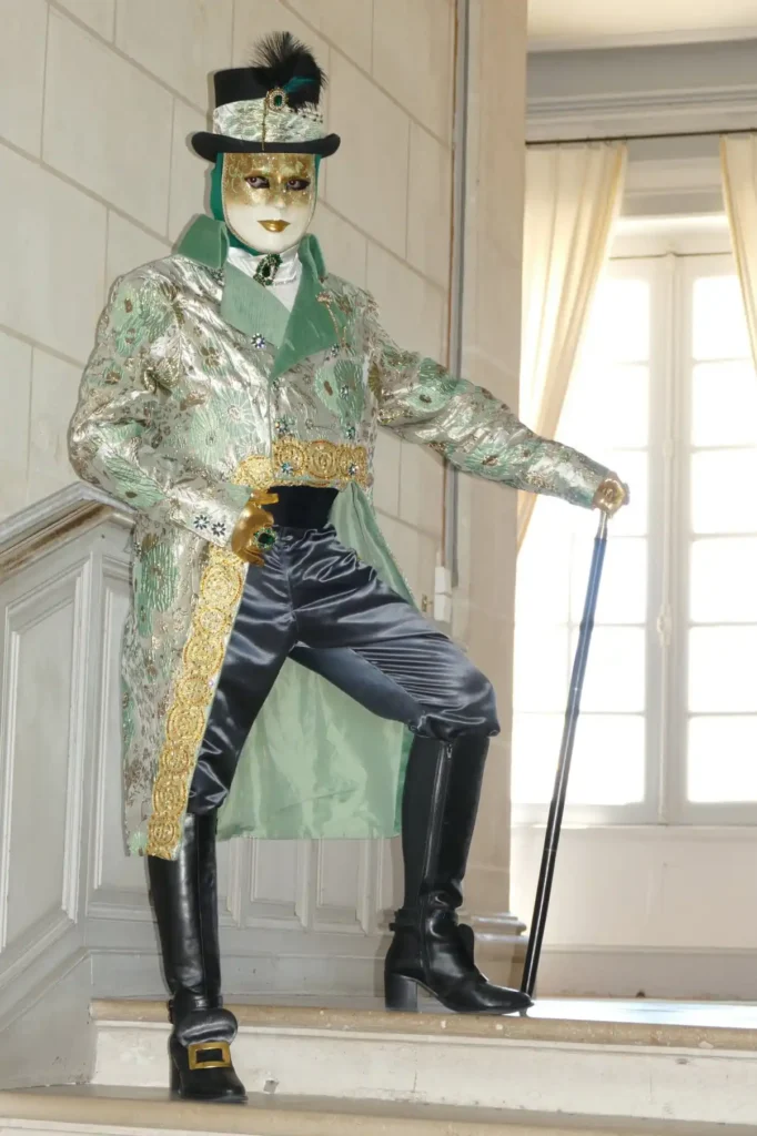 Wayan Venesia, costumé vénitien – L'Élégance Masquée